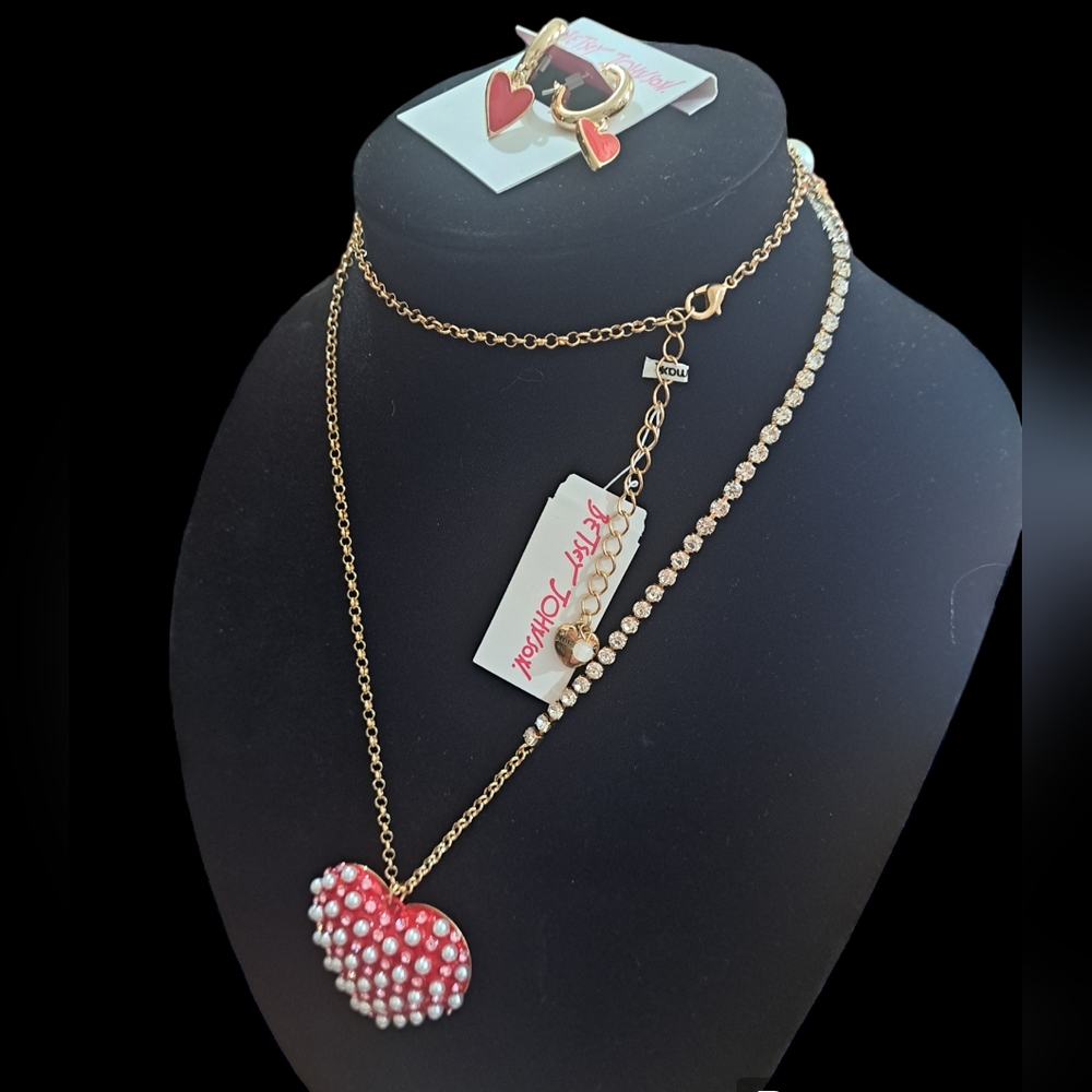 NWT Betsey Johnson Quilted heart set